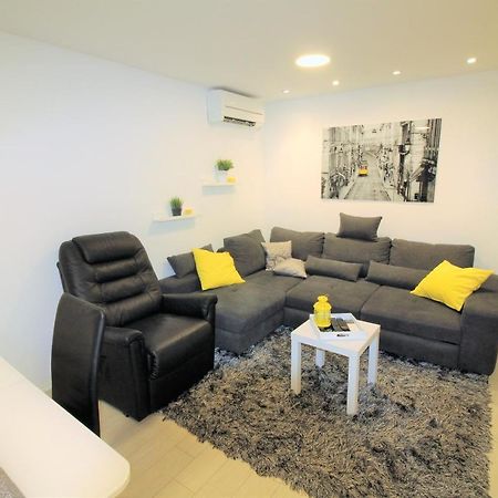 Apartment Pia Szybenik Zewnętrze zdjęcie